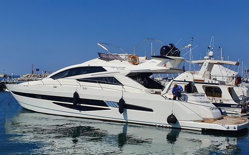 Galeon 700 Skydeck